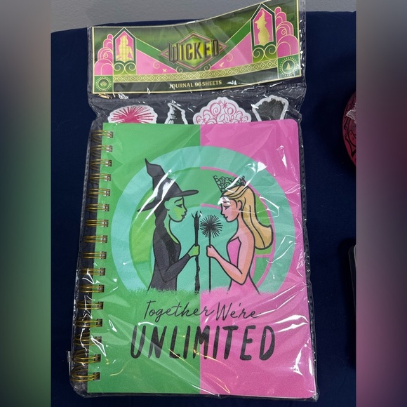 Lot of Wicked the movie Toys. Funko Pop Glinda, bead set, journal, glass globe - Picture 2 of 8